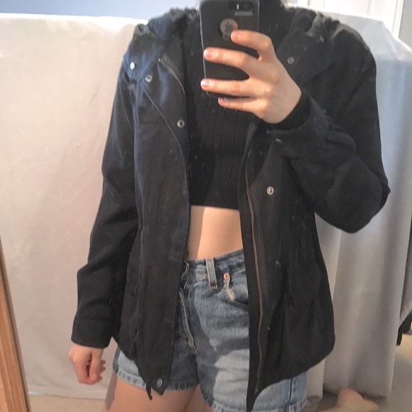 Black Aritzia Jacket - Picture 2 of 7